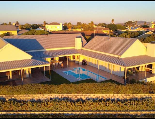 3 BEDROOM HOUSE FOR SALE IN MELKBOSSTRAND